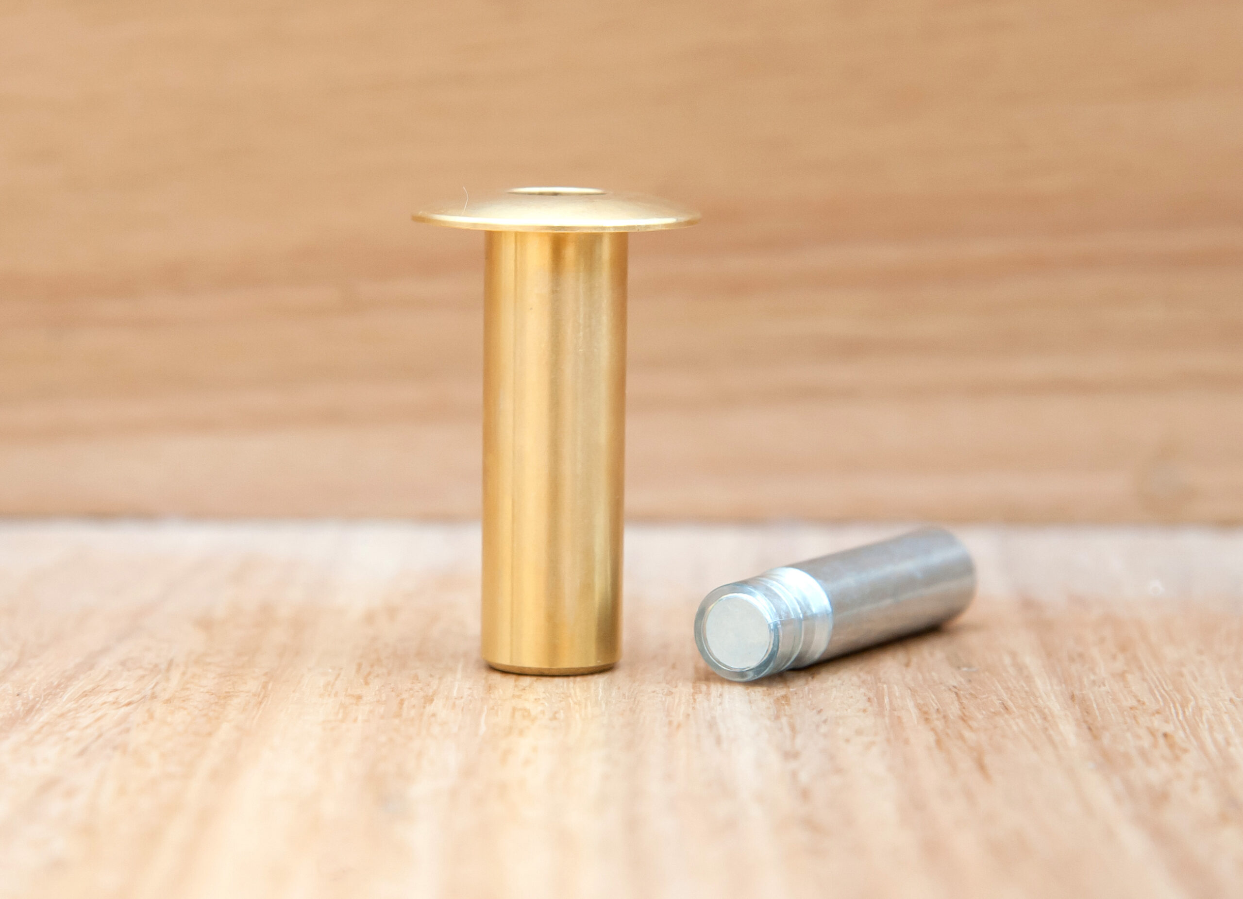 Как выбрать идеальный дверной стопор - Типы, монтаж и полезные советы